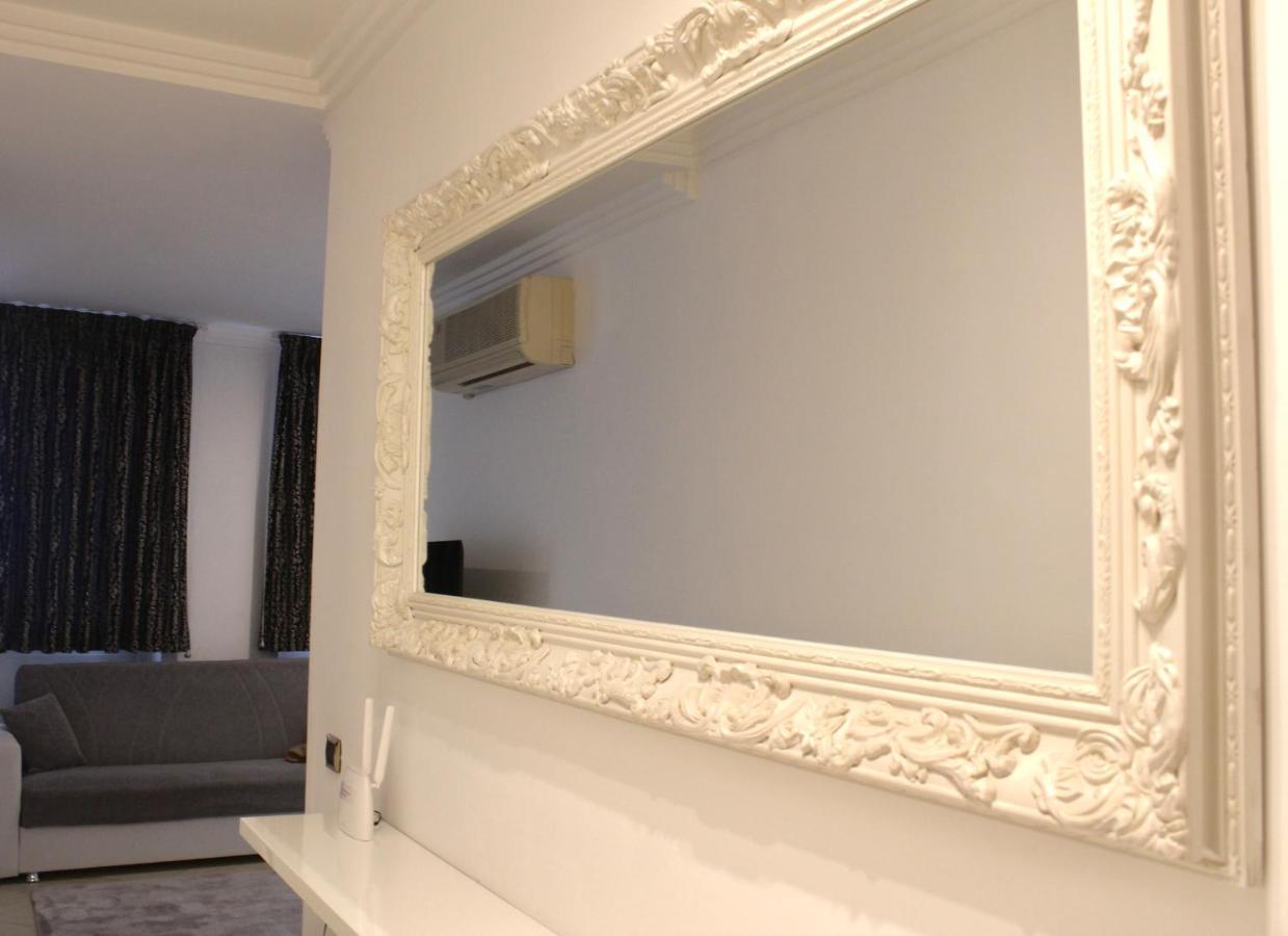 Apartment Trevi Fountain & Spanish Steps 로마 외부 사진